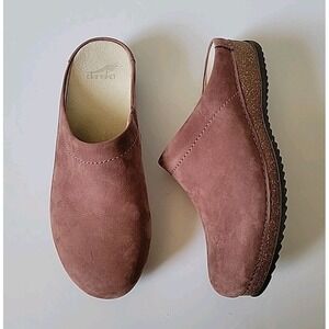 Dansko Mariella Suede Clogs Dusty Rose Slide On Cork Outsole Boho Casual Comfort